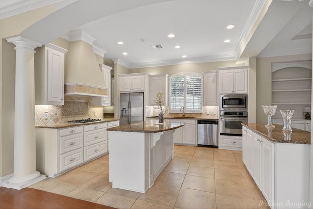 10 Beaux Rivages, Shreveport, LA 71106