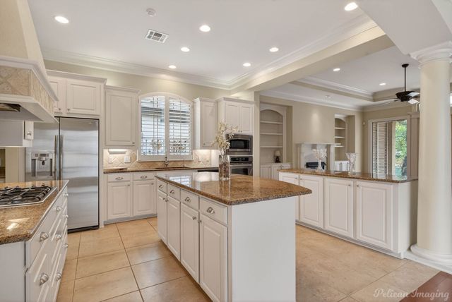 10 Beaux Rivages, Shreveport, LA 71106