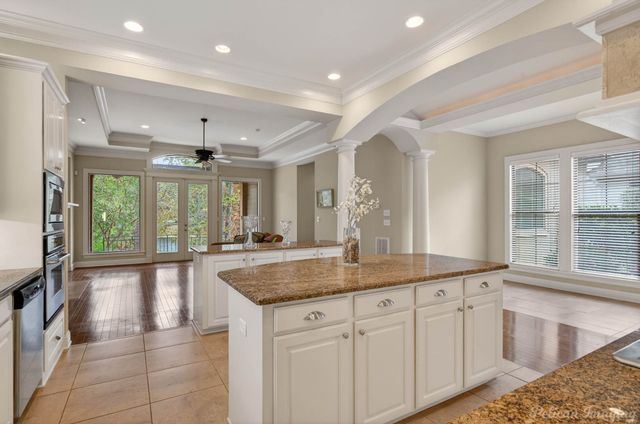 10 Beaux Rivages, Shreveport, LA 71106