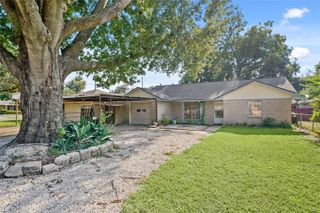 7822 Dewville Lane, Houston, TX 77037