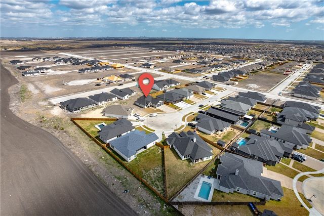 1486 Dragonstone Ct, Corpus Christi, TX 78415