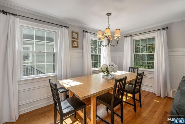 16 Abbington Terrace, Glen Rock, NJ 07452