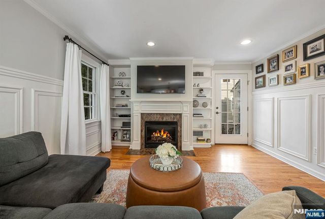 16 Abbington Terrace, Glen Rock, NJ 07452