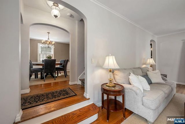 16 Abbington Terrace, Glen Rock, NJ 07452