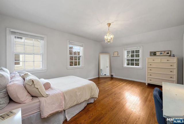16 Abbington Terrace, Glen Rock, NJ 07452