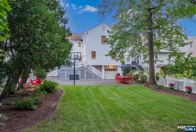 16 Abbington Terrace, Glen Rock, NJ 07452