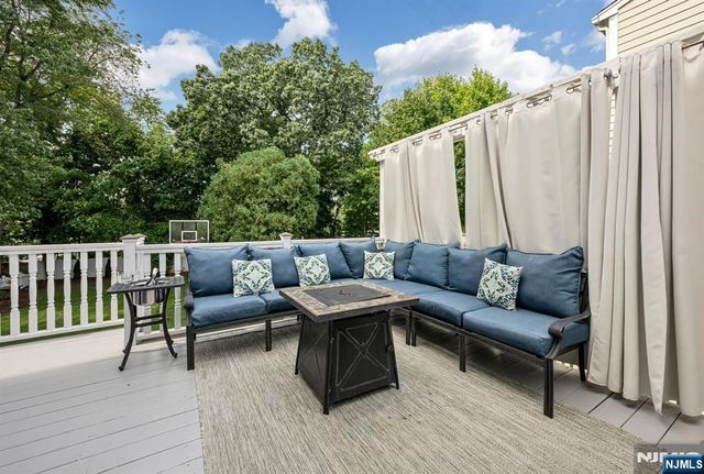 16 Abbington Terrace, Glen Rock, NJ 07452