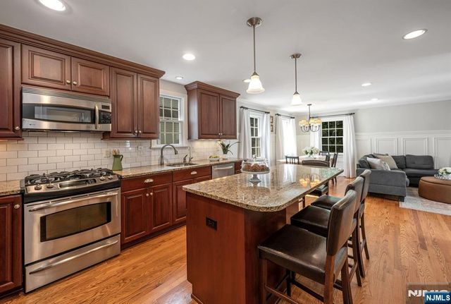 16 Abbington Terrace, Glen Rock, NJ 07452