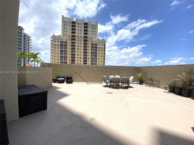 9066 SW 73rd Ct 805, Miami, FL 33156