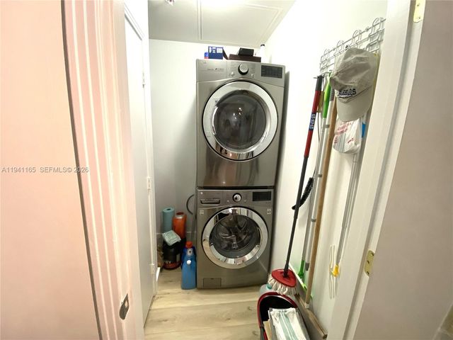 9066 SW 73rd Ct 805, Miami, FL 33156