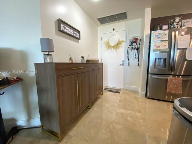 9066 SW 73rd Ct 805, Miami, FL 33156