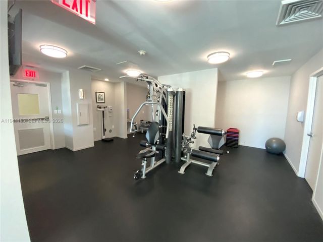 9066 SW 73rd Ct 805, Miami, FL 33156