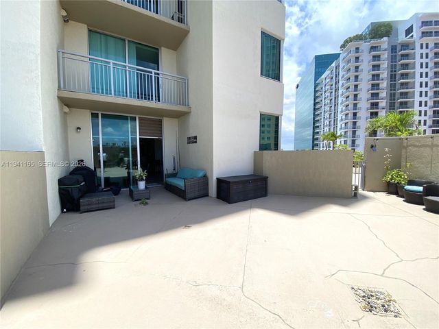 9066 SW 73rd Ct 805, Miami, FL 33156