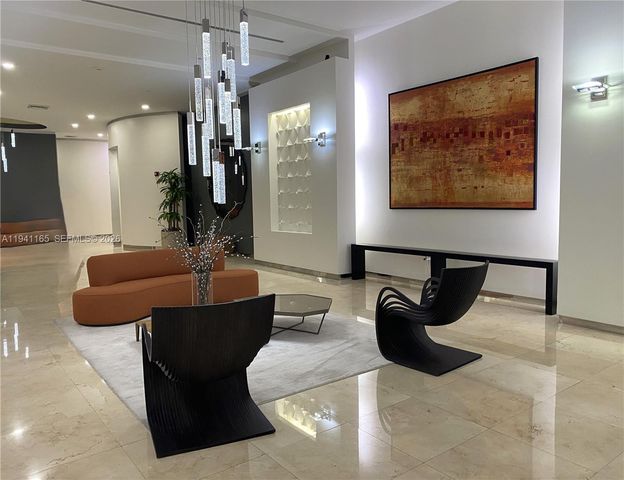 9066 SW 73rd Ct 805, Miami, FL 33156