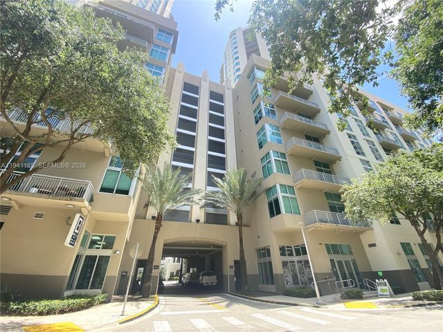 9066 SW 73rd Ct 805, Miami, FL 33156