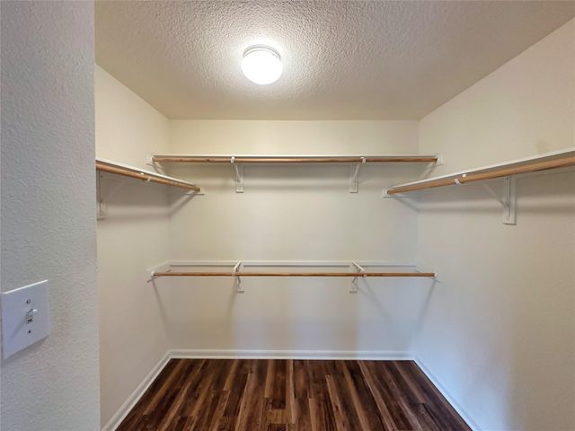 59 N Flickering Sun Circle, The Woodlands, TX 77382