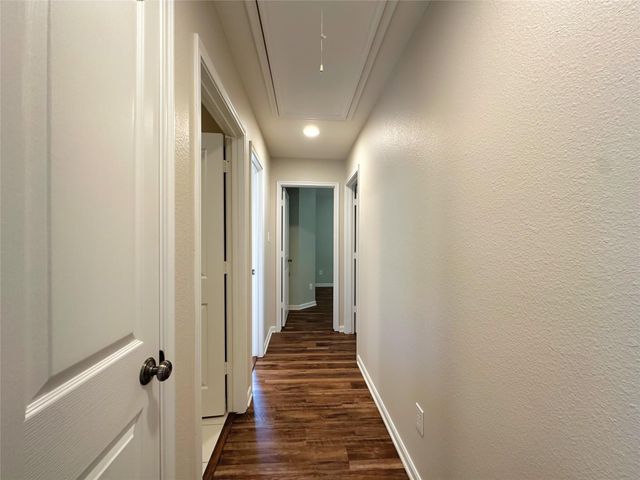 59 N Flickering Sun Circle, The Woodlands, TX 77382