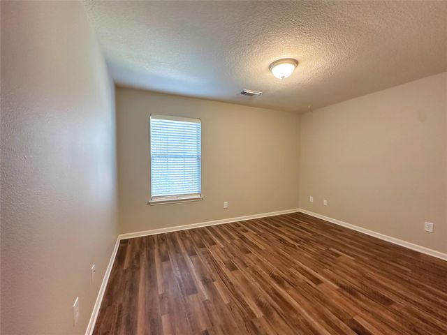 59 N Flickering Sun Circle, The Woodlands, TX 77382