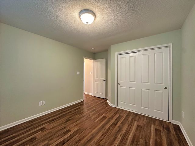 59 N Flickering Sun Circle, The Woodlands, TX 77382