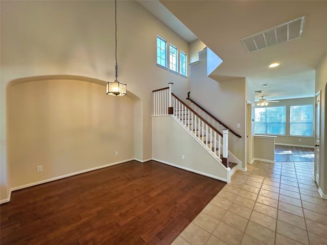 59 N Flickering Sun Circle, The Woodlands, TX 77382