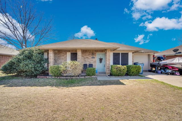 114 Janis Street, Alvarado, TX 76009