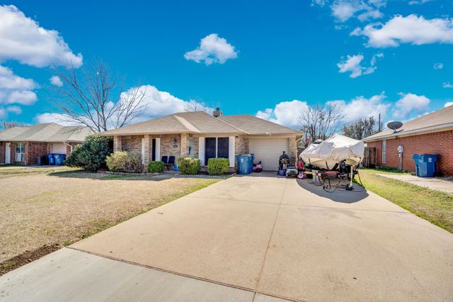 114 Janis Street, Alvarado, TX 76009