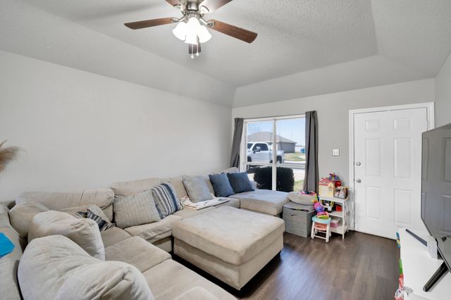 114 Janis Street, Alvarado, TX 76009