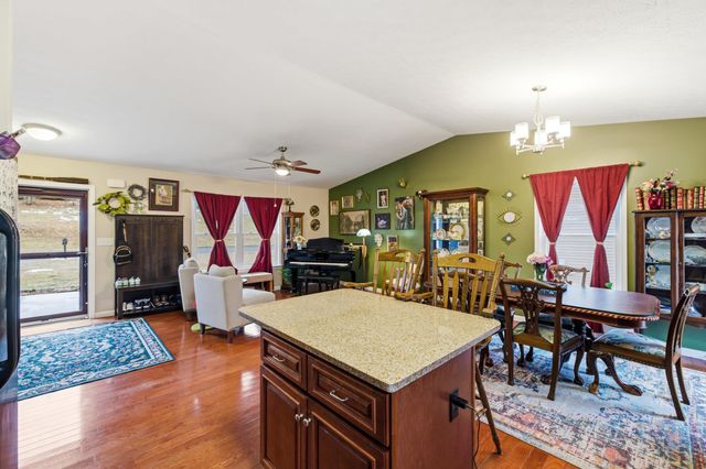 1430 MANDOLIN AVE, Grottoes, VA 24441