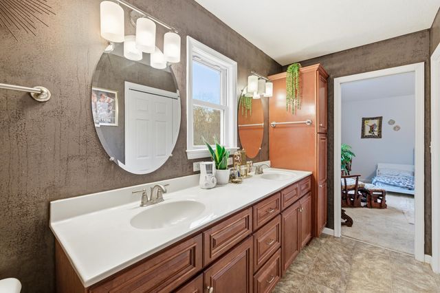 1430 MANDOLIN AVE, Grottoes, VA 24441