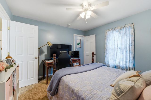 1430 MANDOLIN AVE, Grottoes, VA 24441