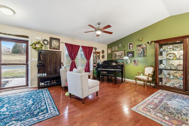 1430 MANDOLIN AVE, Grottoes, VA 24441