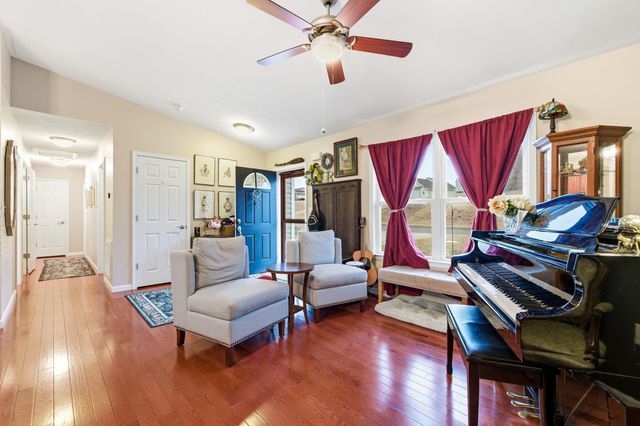 1430 MANDOLIN AVE, Grottoes, VA 24441