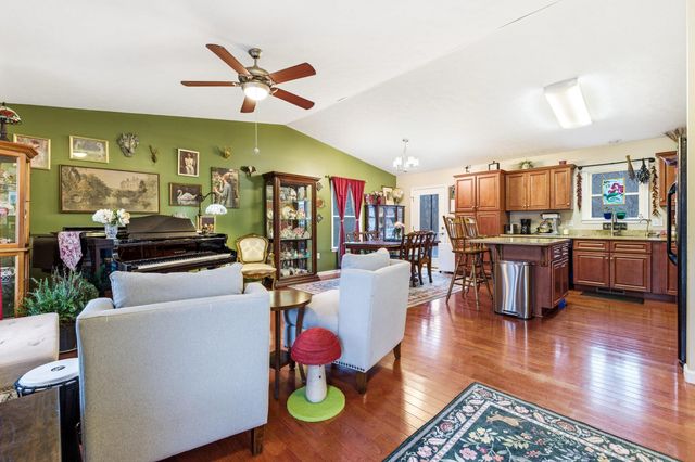 1430 MANDOLIN AVE, Grottoes, VA 24441