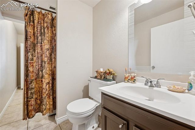 5560 Constitution Avenue, Colorado Springs, CO 80915