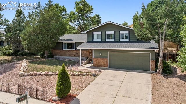 5560 Constitution Avenue, Colorado Springs, CO 80915