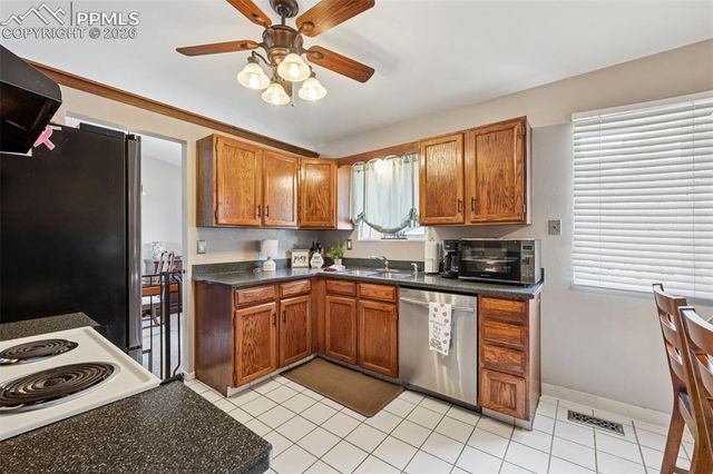 5560 Constitution Avenue, Colorado Springs, CO 80915