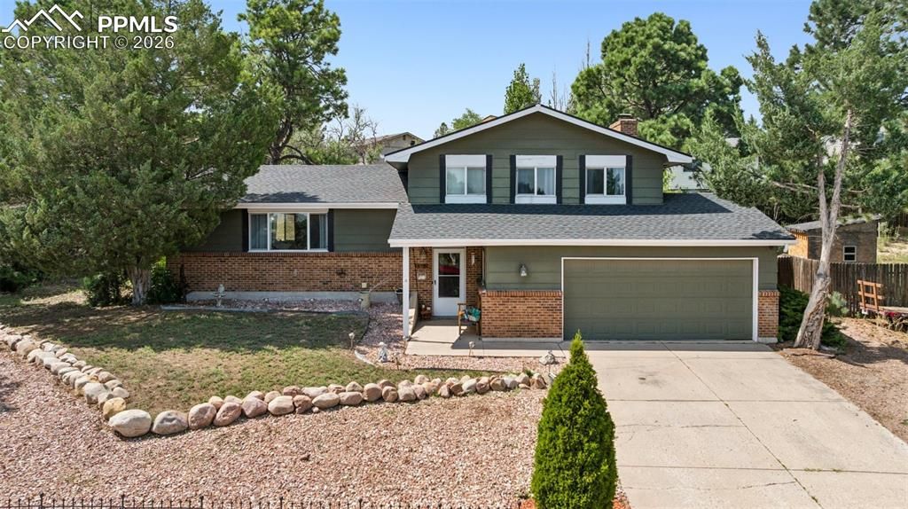 5560 Constitution Avenue, Colorado Springs, CO 80915