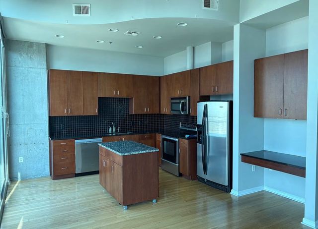 415 Church St Apt 2906, Nashville, TN 37219