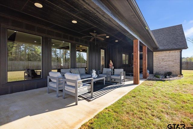 12262 Harlon, Flint, TX 75762