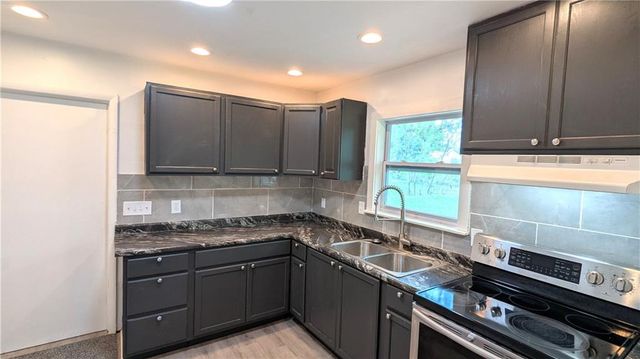 11708 E 75th Street, Raytown, MO 64138