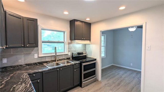 11708 E 75th Street, Raytown, MO 64138