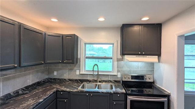 11708 E 75th Street, Raytown, MO 64138