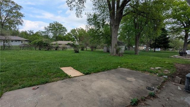 11708 E 75th Street, Raytown, MO 64138