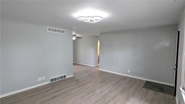 11708 E 75th Street, Raytown, MO 64138