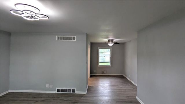 11708 E 75th Street, Raytown, MO 64138