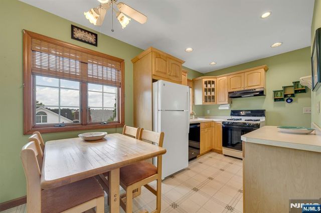 245 Coupe Place, North Arlington, NJ 07031