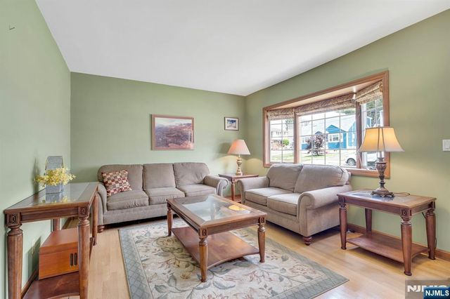 245 Coupe Place, North Arlington, NJ 07031