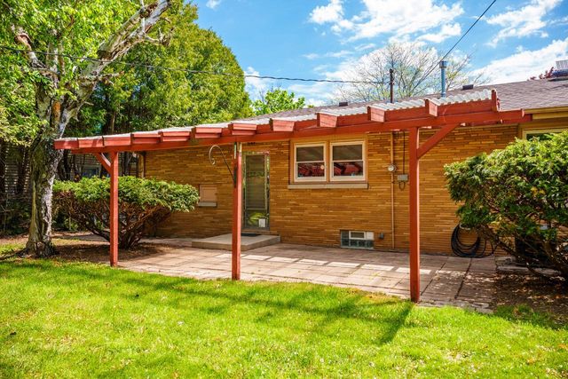 2710 S 17th STREET, Sheboygan, WI 53081