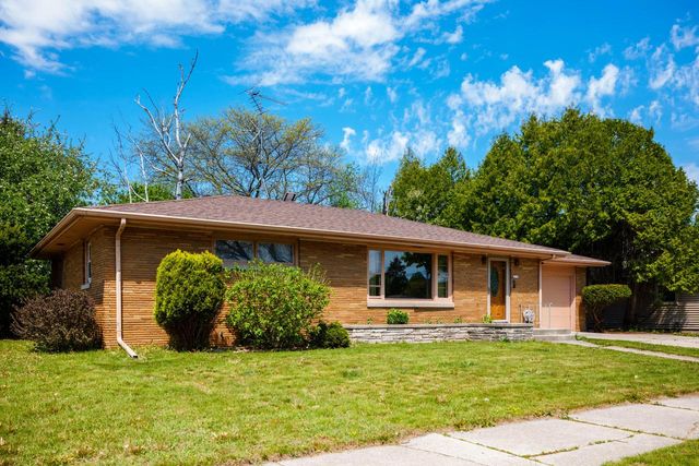 2710 S 17th STREET, Sheboygan, WI 53081