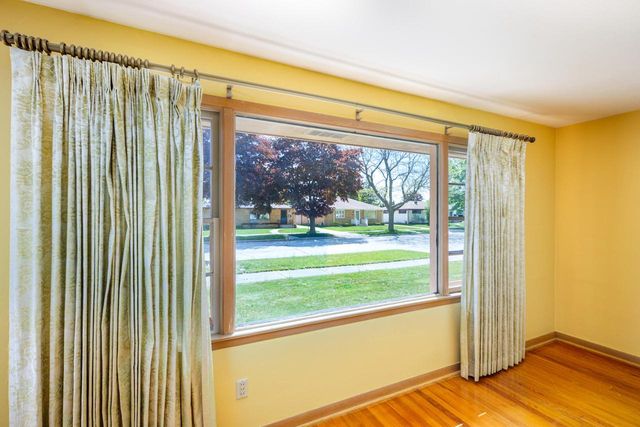 2710 S 17th STREET, Sheboygan, WI 53081